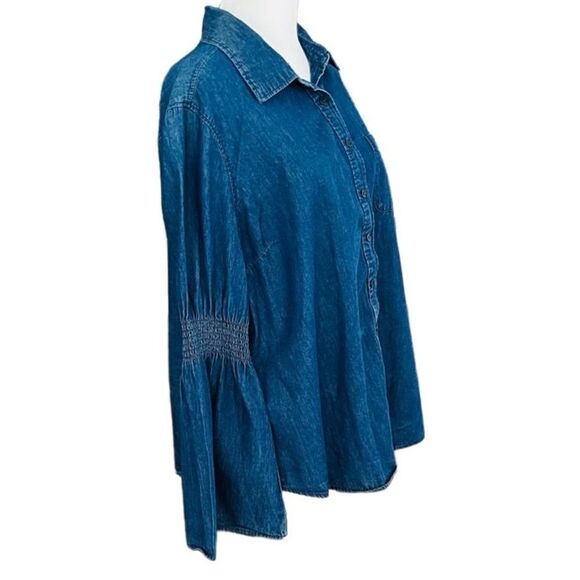 DG2 Diane Gilman chambray button front shirt w/ bell smocked sleeve size L. - Picture 6 of 7
